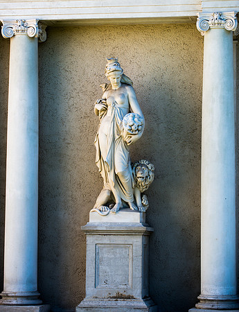The Huntington-325